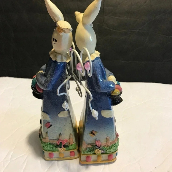 Vintage Wooden Figurines Easter Bunnies with eggs baskets decorative 2 pcs lot - Picture 4 of 4